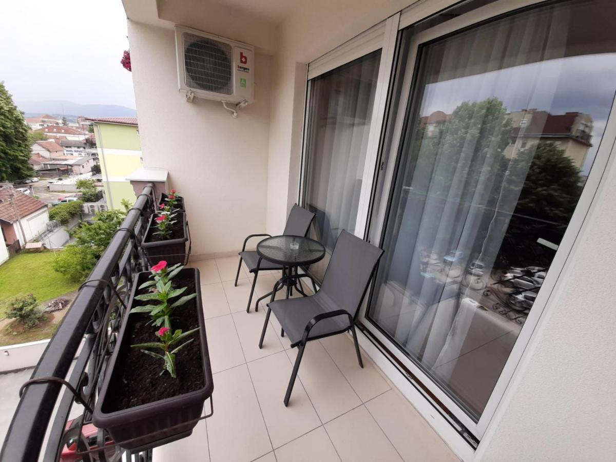 San Apartamento Čačak Exterior foto